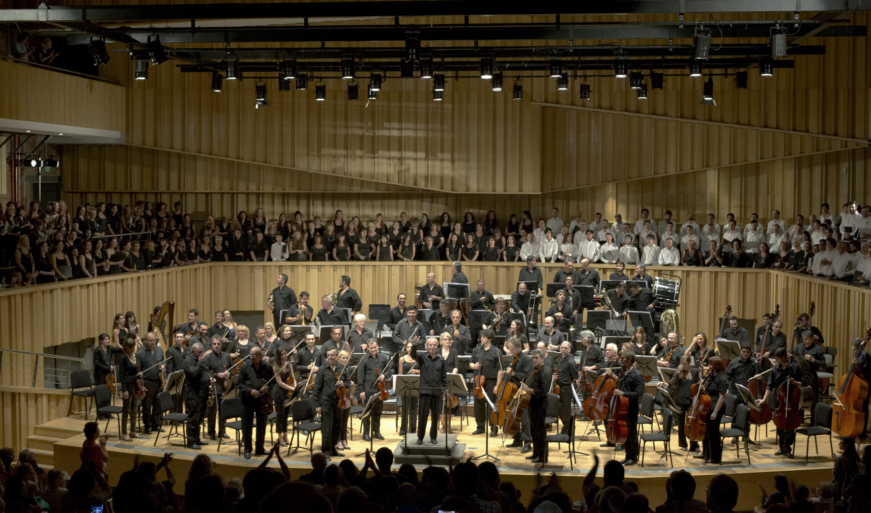 foto_-_orquesta_filarmonica_de_buenos_aires__en_la_usina_del_arte_4
