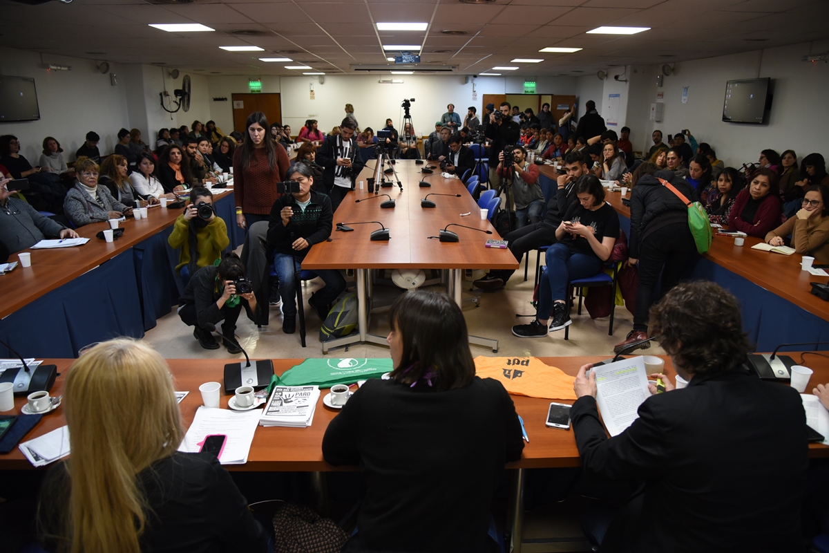 Masiva Audiencia Pública contra la persecución y hacia el segundo paro de migrantes