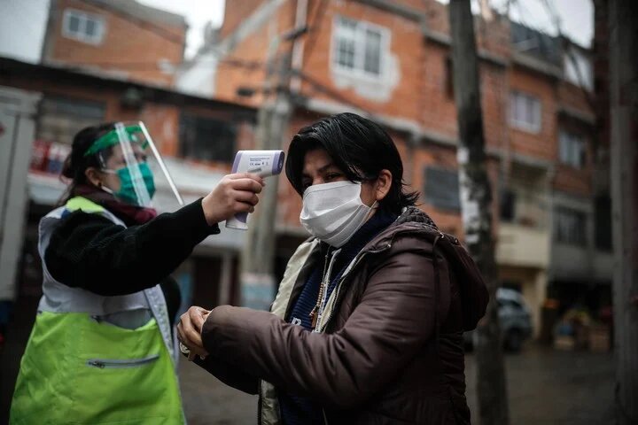 personal-de-sanidad-realiza-un___quuwO33zt_720x0__1