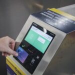 Desde ahora, podés pagar el subte con el celular o tu tarjeta de débito