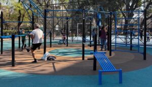 Villa Crespo: la Plaza 24 de Septiembre suma un espacio de calistenia renovado