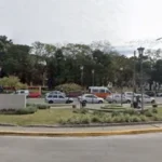 Plazoleta Dr. Roberto Koch: ciencia, memoria y barrio en Villa Ortúzar