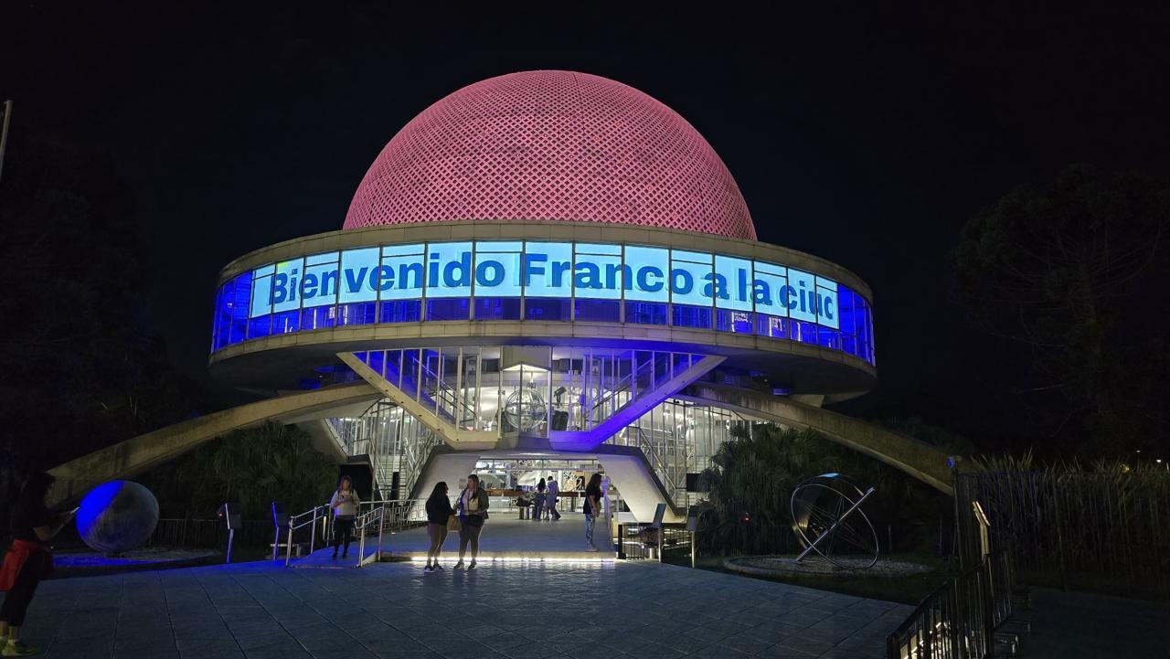 El Planetario se ilumina por Colapinto y Palermo ya vive la previa de la Fórmula 1