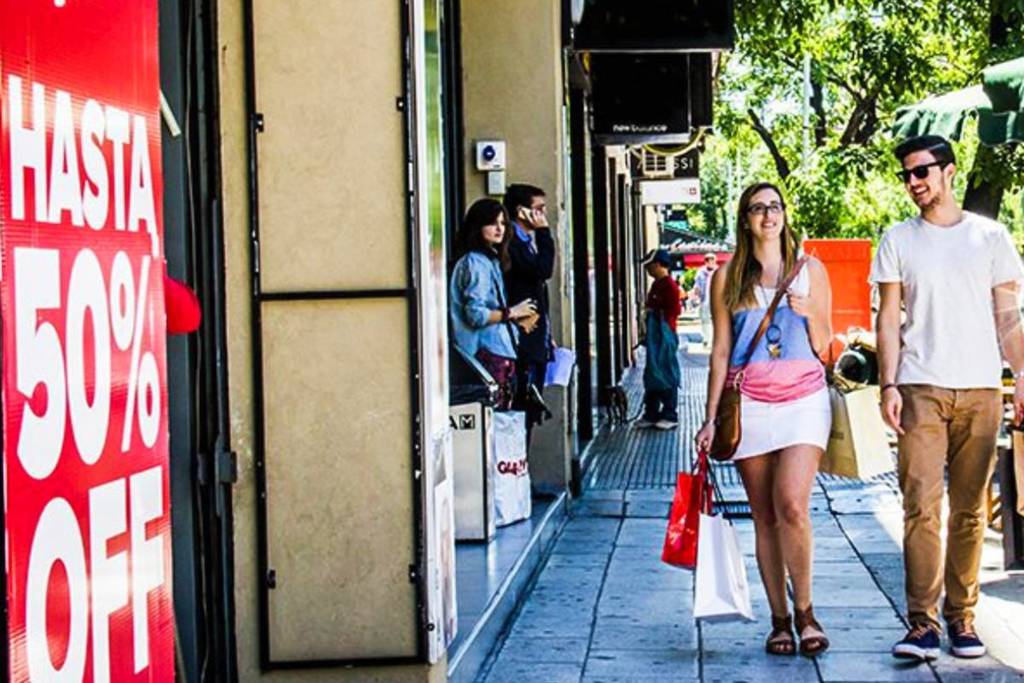 Villa Crespo arma su propio paseo a cielo abierto con descuentos, música y arte