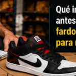 Qué consultar antes de comprar un fardo de zapatillas para revender Persona revisando información antes de comprar un fardo de zapatillas para revender