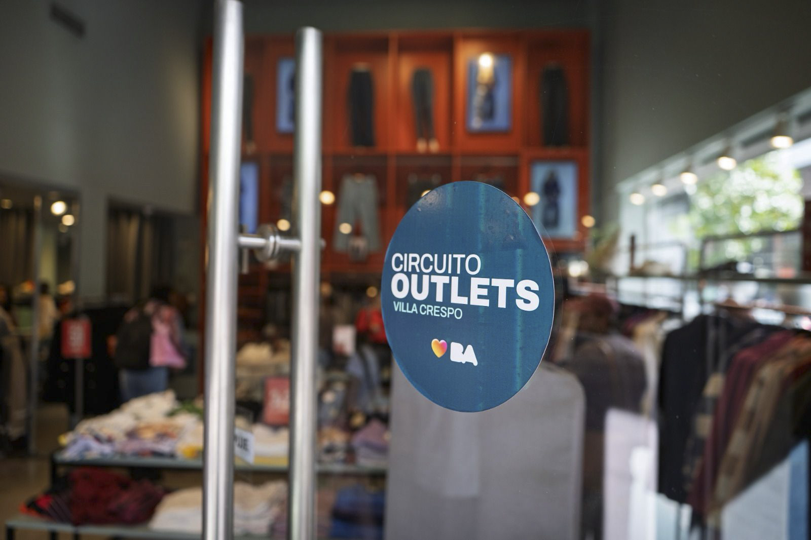 Villa Crespo: descuentos de hasta 70% en outlets
